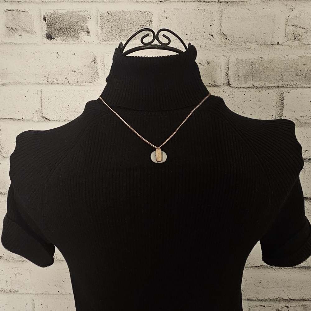 Joe Fresh Minimalist Pendant Necklace – Gold Chain with Geometric Accent - Picture 1 of 5